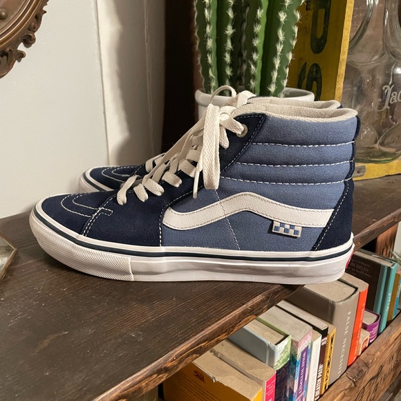 Blue Vans Sk8 Hi Pop Cush Shoes in great condition. Men’s Size 8 - Picture 4 of 10